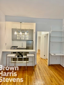 Rental Property at 405 East 82nd Street 1E, Upper East Side, NYC - Bedrooms: 1 
Bathrooms: 1 
Rooms: 3  - $3,000 MO.