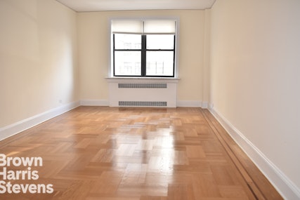 Rental Property at 802 West 190th Street 3B, Upper Manhattan, NYC - Bedrooms: 2 
Bathrooms: 1.5 
Rooms: 4  - $3,600 MO.