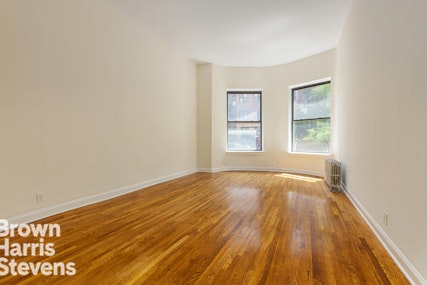 Rental Property at 247 West 72nd Street 2Fe, Upper West Side, NYC - Bedrooms: 1 
Bathrooms: 1 
Rooms: 3  - $3,850 MO.