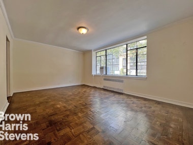 Rental Property at 70 Irving Place 2B, Gramercy Park, NYC - Bedrooms: 1 
Bathrooms: 1 
Rooms: 3  - $4,700 MO.