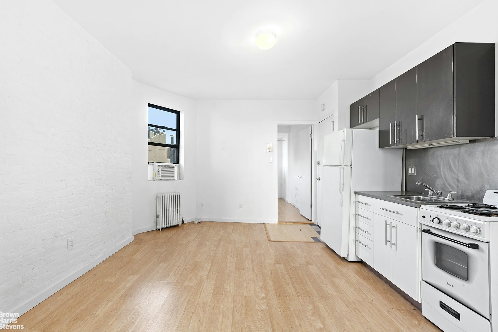 Photo 1 of 630 East 9th Street 17, East Village, NYC, $3,900, Web #: 23071592