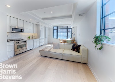 Rental Property at 537 Lorimer St 201, Williamsburg, Brooklyn, NY - Bedrooms: 2 
Bathrooms: 1 
Rooms: 4  - $5,000 MO.