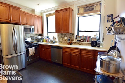 Clermont Avenue, Fort Greene, Brooklyn, NY - 1 Bedrooms  
1 Bathrooms  
4 Rooms - 