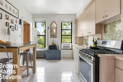 Rental Property at 217 Smith Street 2, Boerum Hill, Brooklyn, NY - Bedrooms: 2 
Bathrooms: 1 
Rooms: 5  - $4,000 MO.