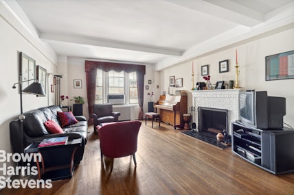 Property for Sale at 45 Christopher Street 5A, West Village, NYC - Bedrooms: 1 
Bathrooms: 1 
Rooms: 3  - $1,950,000