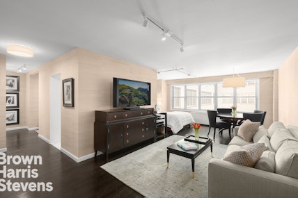 Property for Sale at 205 Third Avenue 4B, Gramercy Park, NYC - Bathrooms: 1 
Rooms: 2.5 - $635,000