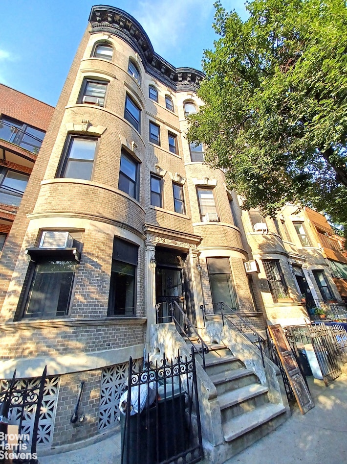 Photo 1 of 361 7th Street 2L, Park Slope, Brooklyn, NY, $3,800, Web #: 23095196