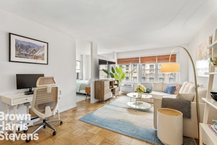 435 East 65th Street 6B, Upper East Side, NYC - 1 Bedrooms  
1 Bathrooms  
2.5 Rooms - 