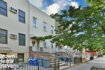 101 Monitor Street, Greenpoint, Brooklyn, NY - 5 Bedrooms  
3 Bathrooms  
11 Rooms - 