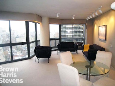 200 East 61st Street 21D, Upper East Side, NYC - 1 Bedrooms  
1 Bathrooms  
3 Rooms - 