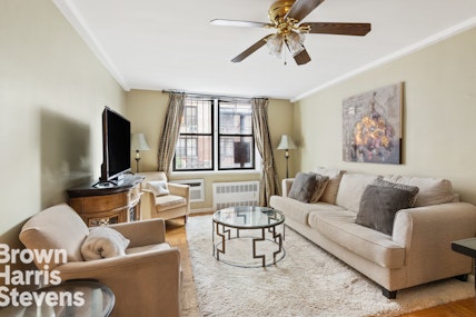 165 Christopher Street Lbb, West Village, NYC - 1 Bedrooms  
1 Bathrooms  
3 Rooms - 