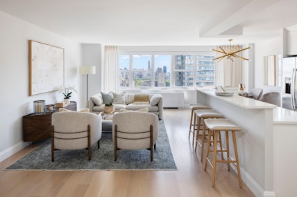 155 West 68th Street 29F, Upper West Side, NYC - 2 Bedrooms  
1.5 Bathrooms  
4 Rooms - 