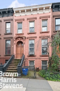 Property for Sale at 40 Park Place, Park Slope, Brooklyn, NY - Bedrooms: 5 
Bathrooms: 2 
Rooms: 10  - $2,999,999