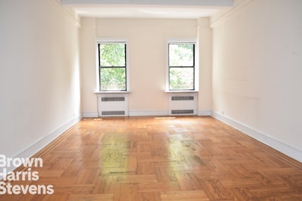 570 Fort Washington Ave 5B, Upper Manhattan, NYC - 1 Bedrooms  
1 Bathrooms  
3 Rooms - 