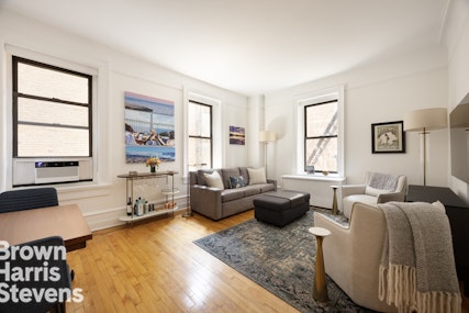 340 West 86th Street 2D, Upper West Side, NYC - 1 Bedrooms  
1 Bathrooms  
3 Rooms - 