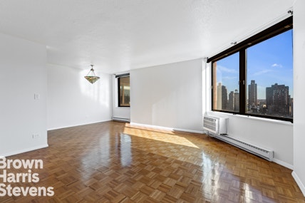 Rental Property at 1601 Third Avenue 15F, Upper East Side, NYC - Bedrooms: 2 
Bathrooms: 2 
Rooms: 5  - $5,800 MO.