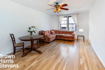 70 Park Terrace East 6L, Upper West Side, NYC - 2 Bedrooms  
1 Bathrooms  
4.5 Rooms - 