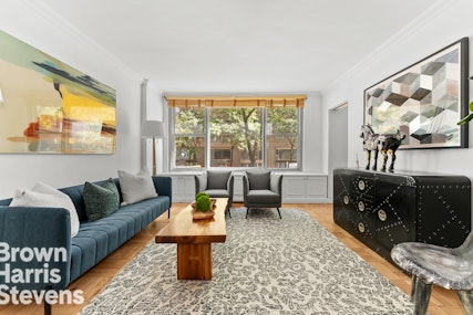 Property for Sale at 169 East 69th Street 2B, Upper East Side, NYC - Bedrooms: 1 
Bathrooms: 1.5 
Rooms: 4  - $849,000