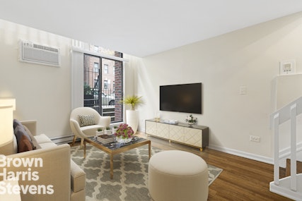 134 East 22nd Street 111, Gramercy Park, NYC - 2 Bedrooms  
1.5 Bathrooms  
4 Rooms - 