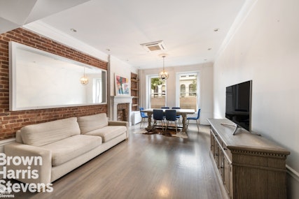 Property for Sale at 153 West 80th Street, Upper West Side, NYC - Bedrooms: 3 
Bathrooms: 2.5 
Rooms: 7  - $1,895,000