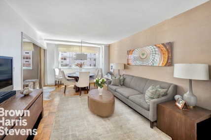 Property for Sale at 63 East 9th Street 6M, Greenwich Village, NYC - Bedrooms: 1 
Bathrooms: 1 
Rooms: 3.5 - $1,185,000