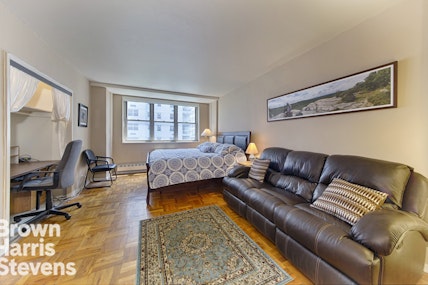 63 East 9th Street 7N, Greenwich Village, NYC - 1 Bathrooms  
2 Rooms - 