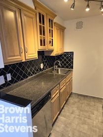 118-17 Union Turnpike 14E, Forest Hills, Queens, NY - 1 Bedrooms  
1 Bathrooms  
3.5 Rooms - 