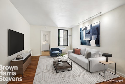 Rental Property at 649 Second Avenue 4H, Murray Hill, NYC - Bedrooms: 1 
Bathrooms: 1 
Rooms: 3  - $3,000 MO.