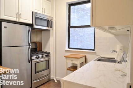 63 West 107th Street 22, Upper West Side, NYC - 2 Bedrooms  
1 Bathrooms  
4 Rooms - 