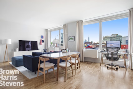 450 West 17th Street 1408, Chelsea, NYC - 2 Bedrooms  
2 Bathrooms  
4 Rooms - 