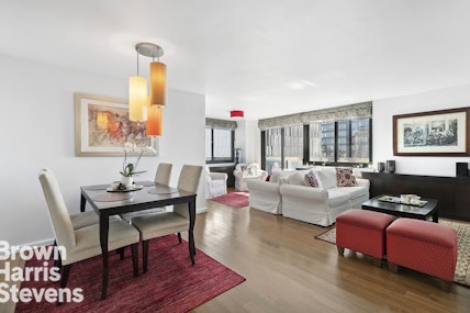 515 East 72nd Street 27C, Upper East Side, NYC - 2 Bedrooms  
2 Bathrooms  
4.5 Rooms - 