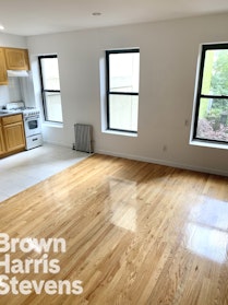 Rental Property at 360 Ninth Avenue 3, Chelsea, NYC - Bedrooms: 2 
Bathrooms: 1 
Rooms: 4  - $3,695 MO.