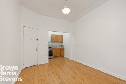 108 West 17th Street 1, Chelsea, NYC - 1 Bedrooms  
1 Bathrooms  
2 Rooms - 