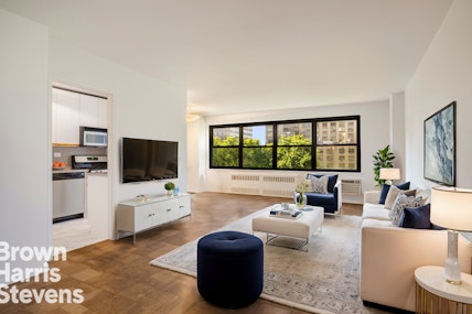 165 West End Avenue 5B, Upper West Side, NYC - 1 Bedrooms  
1 Bathrooms  
3.5 Rooms - 