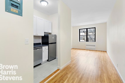 Rental Property at 534 East 88th Street 3Cd, Upper East Side, NYC - Bedrooms: 2 
Bathrooms: 2 
Rooms: 4  - $5,150 MO.