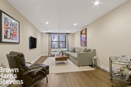 Property for Sale at 100 Bank Street 2A, West Village, NYC - Bedrooms: 1 
Bathrooms: 1 
Rooms: 3  - $939,000