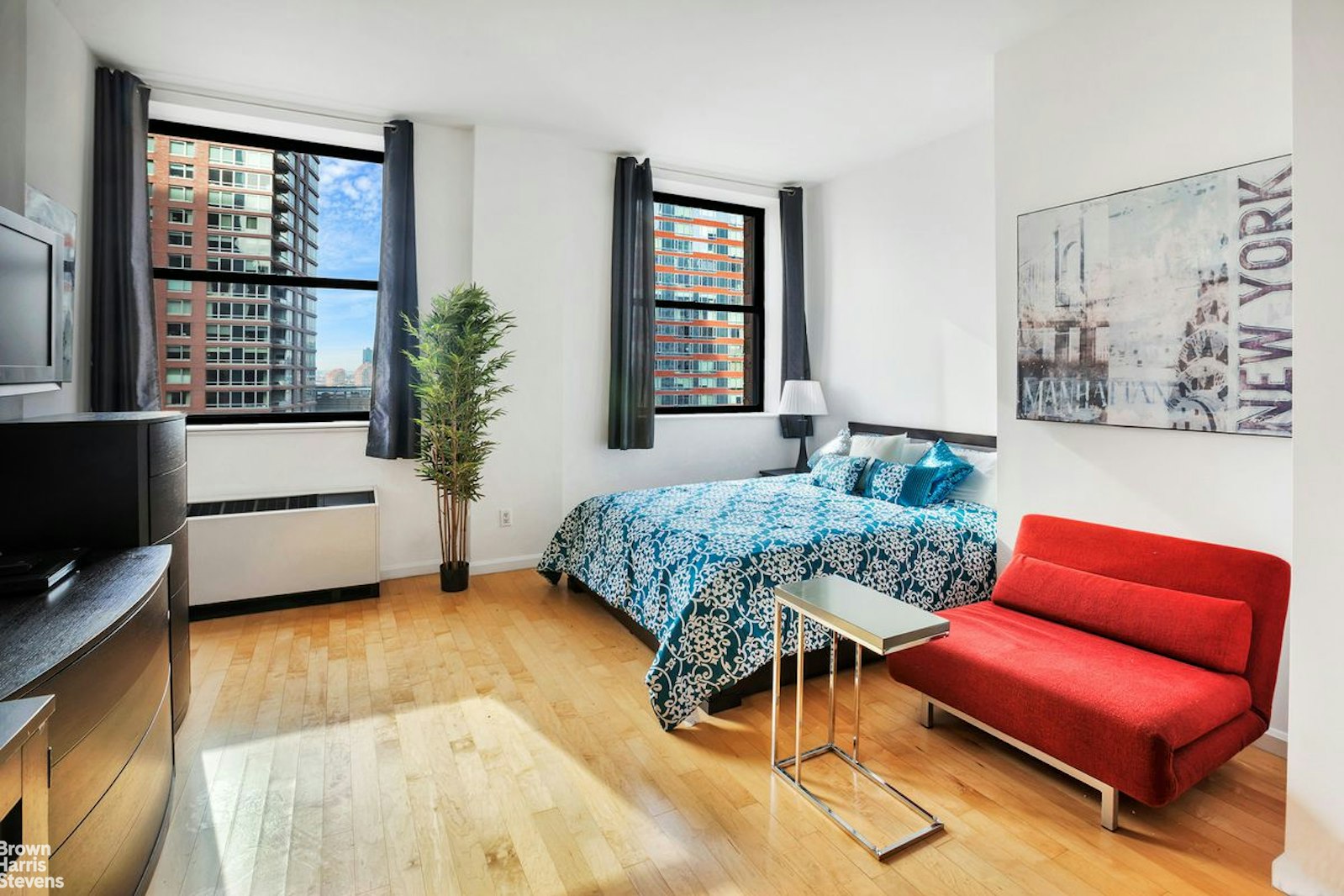 Photo 1 of 20 West Street 16D, Financial District, NYC, $3,250, Web #: 23199811