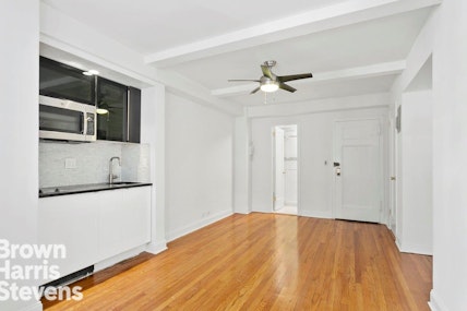 304 East 41st Street 407A, Midtown East, NYC - 1 Bathrooms  
2 Rooms - 