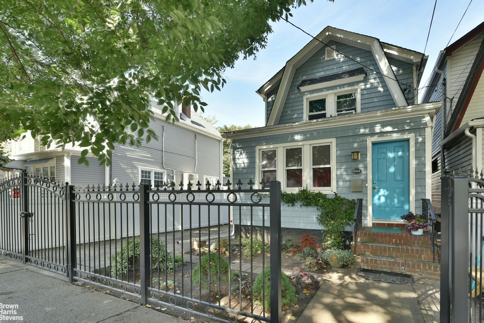 Photo 1 of 104 -49 92nd Avenue, Richmond Hill, Queens, NY, $785,000, Web #: 23201832