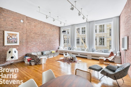 125 Greene Street 3, Soho, NYC - 2 Bedrooms  
2 Bathrooms  
5 Rooms - 