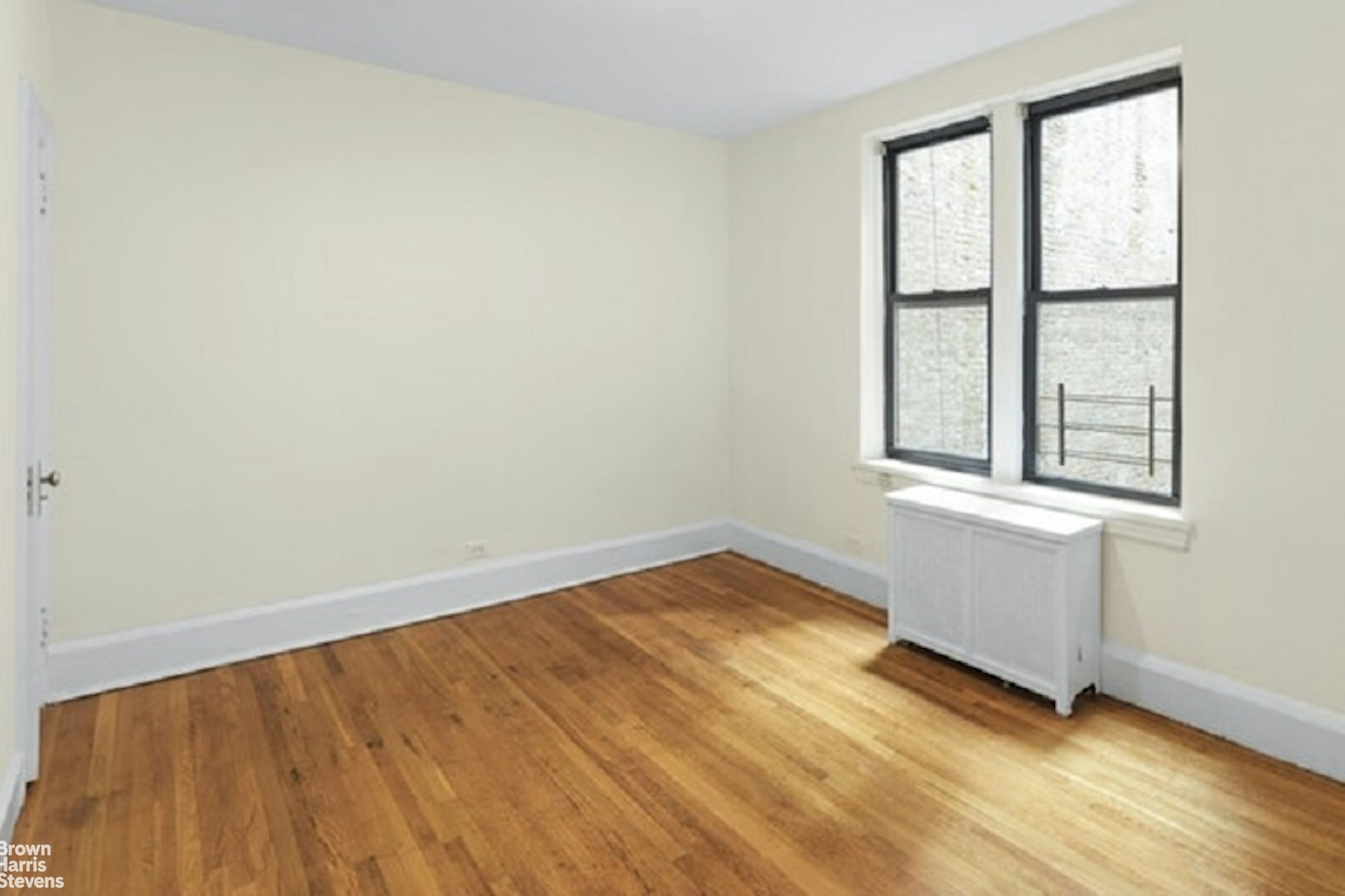 Photo 1 of 251 West 71st Street 3C, Upper West Side, NYC, $4,700, Web #: 23208407