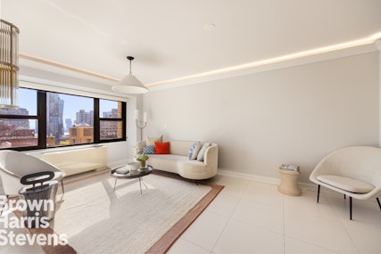 Property for Sale at 160 East 38th Street 16F, Murray Hill, NYC - Bedrooms: 3 
Bathrooms: 2 
Rooms: 5  - $1,595,000