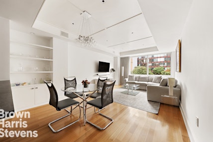 2628 Broadway 4C, Upper West Side, NYC - 2 Bedrooms  
2 Bathrooms  
4 Rooms - 