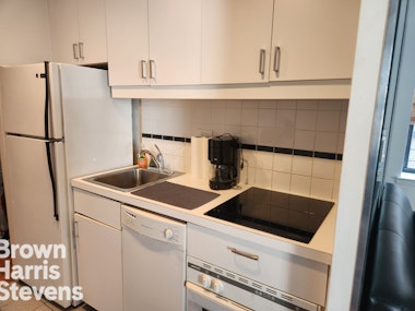 150 West 51st Street 1518, Midtown West, NYC - 1 Bedrooms  
1 Bathrooms  
3.5 Rooms - 