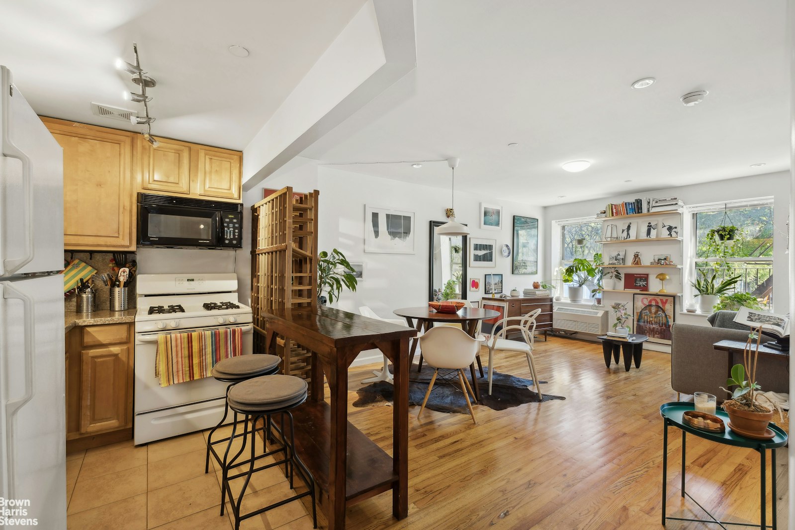 Photo 1 of 35 Essex Street 2C, Lower East Side, NYC, $3,450, Web #: 23223135