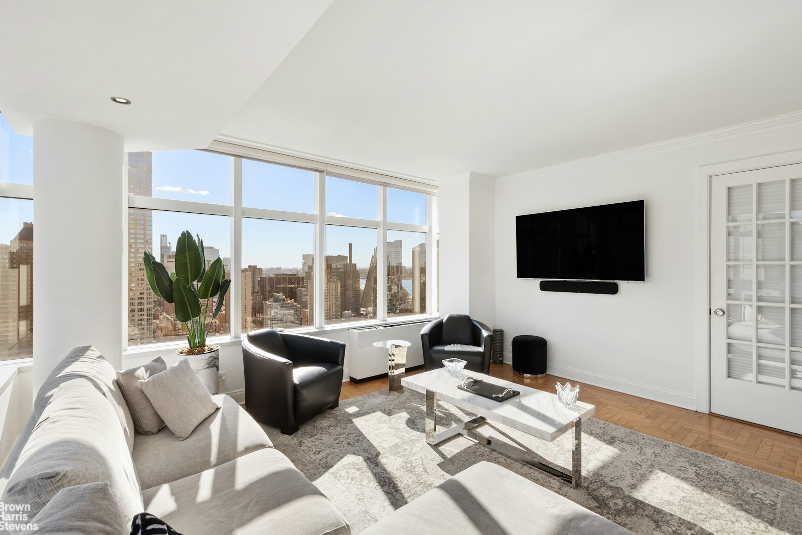 Photo 1 of 160 West 66th Street 35G, Upper West Side, NYC, $9,100, Web #: 23224631