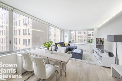 322 West 57th Street 17C, Midtown West, NYC - 1 Bedrooms  
1 Bathrooms  
3 Rooms - 