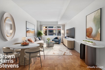 Property for Sale at 165 West 66th Street 19B, Upper West Side, NYC - Bedrooms: 1 
Bathrooms: 1 
Rooms: 3  - $695,000