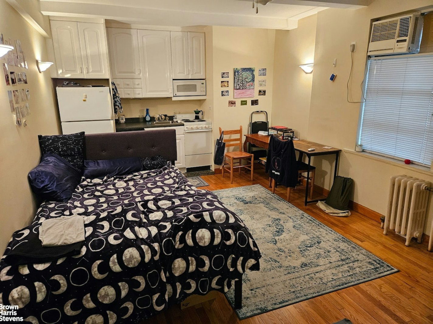 Photo 1 of 333 East 43rd Street 103, Midtown East, NYC, $2,450, Web #: 23231170