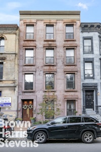 129 West 129th Street, Upper Manhattan, NYC - 11 Bedrooms  
4.5 Bathrooms  
20 Rooms - 